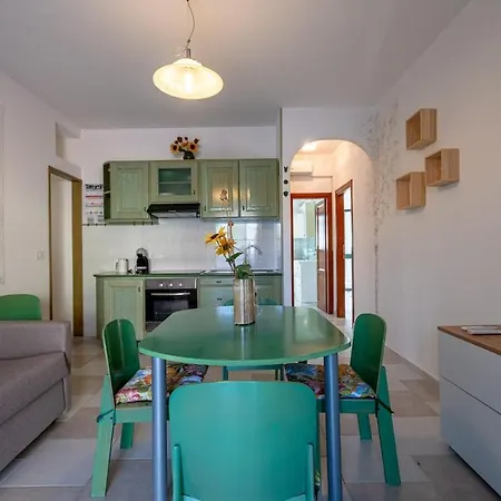 4 Minuti Dalla - Elegante A Lägenhet